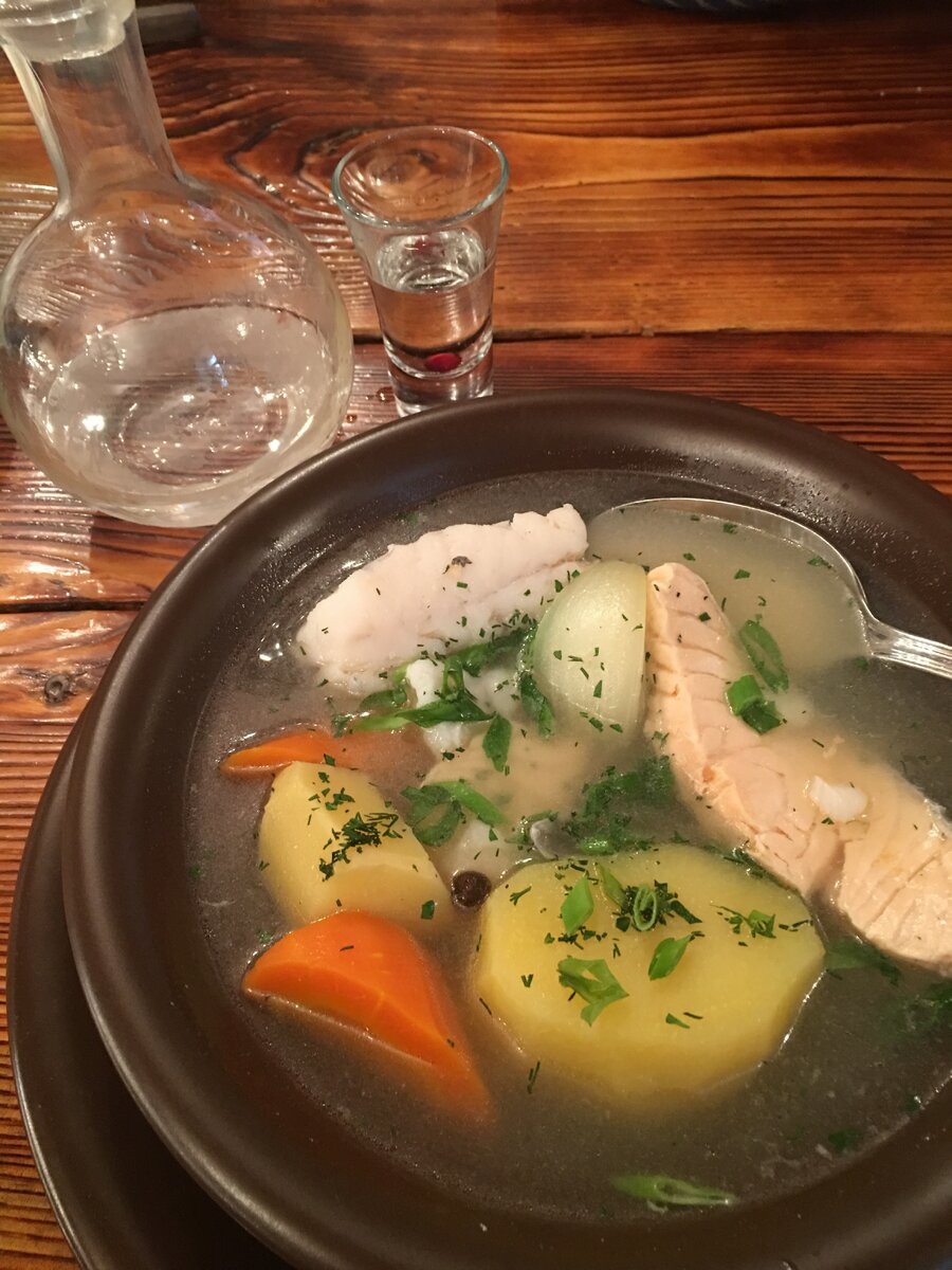 Как сделать уху из речной рыбы по-царски: секреты идеального блюда