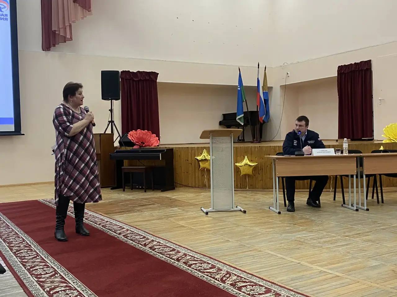 Вчерашняя встреча депутата Гаврилова с избирателями в очередной раз показала, что самыми насущными проблемами для жителей города остаются проблемы ЖКХ Вчерашняя встреча депутата Гаврилова с избирателями в очередной раз показала, что самыми насущными проблемами для жителей города остаются проблемы ЖКХ