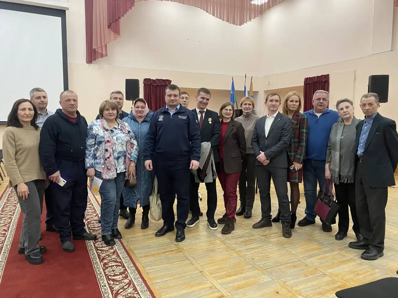 Вчерашняя встреча депутата Гаврилова с избирателями в очередной раз показала, что самыми насущными проблемами для жителей города остаются проблемы ЖКХ