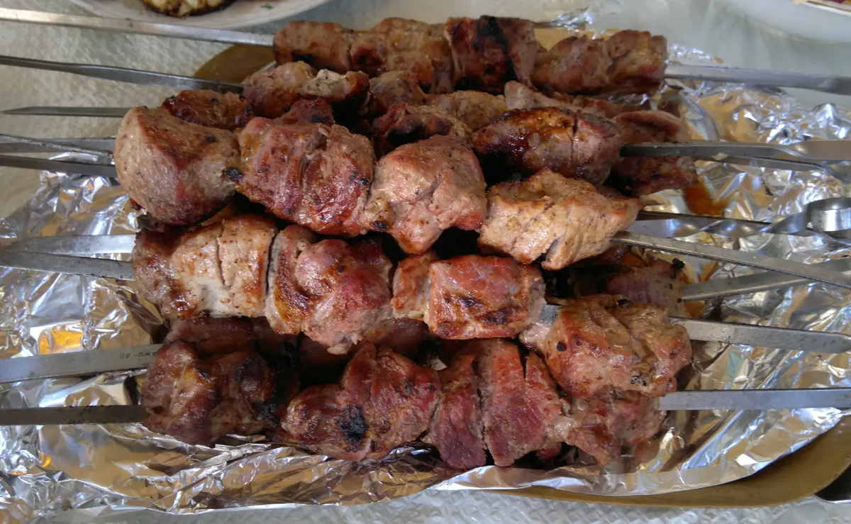 Как правильно выбрать мясо для шашлыка: советы для идеального отдыха