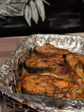 Кета в духовке: быстро и просто