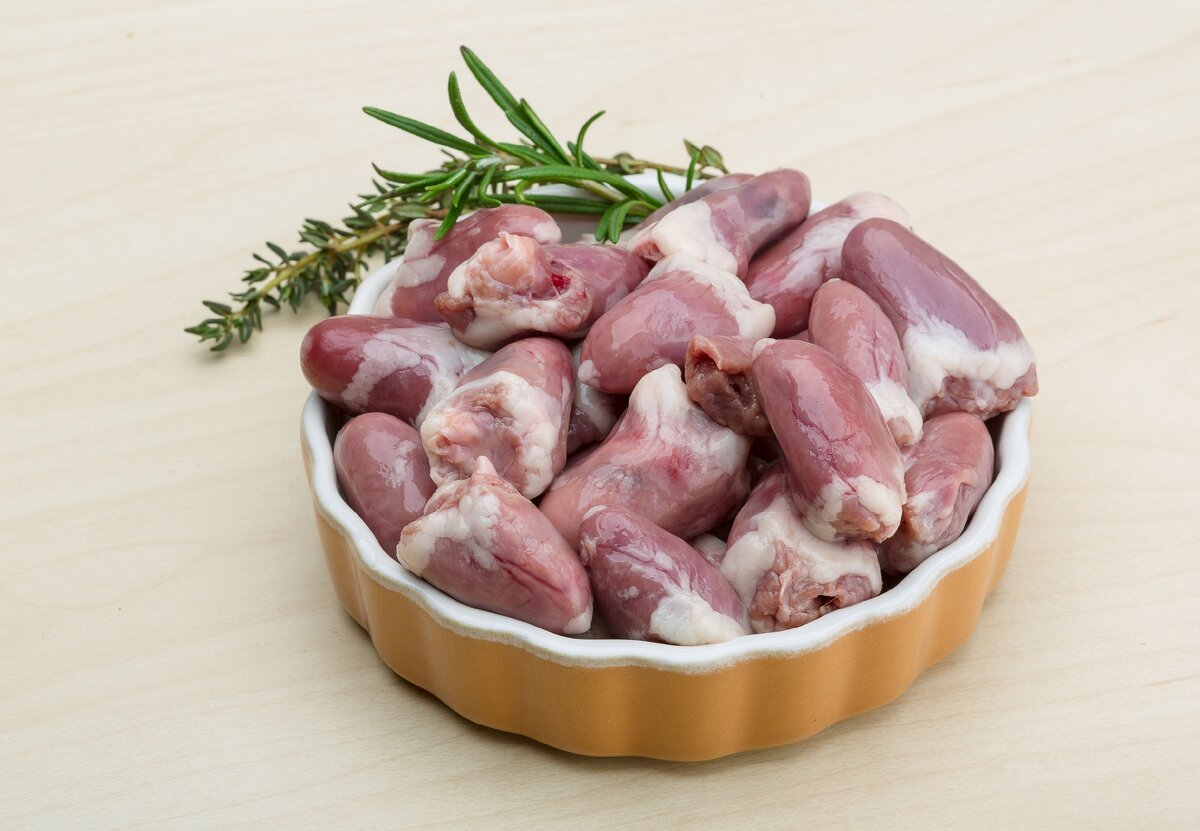 Как удивить гостей: восхитительные рецепты куриных сердечек