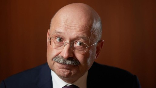 Советы экспертов: куда вложить миллион рублей на депозит?