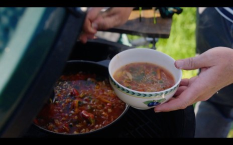 Уютный борщ на углях: идеальный рецепт для яхтсменов