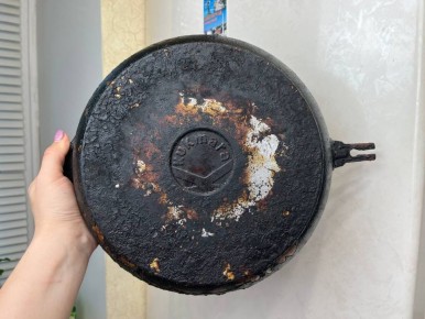 Эффективный способ очистки старой сковородки без химии