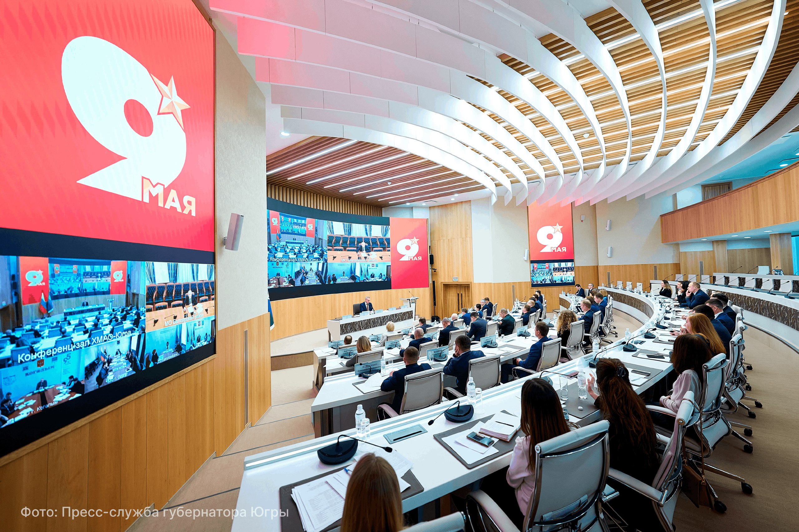 В связи с технологическим нарушением на водоводе в районе ул. Маяковского 26, 11 апреля произошел излив воды на рельеф В связи с технологическим нарушением на водоводе в районе ул. Маяковского 26, 11 апреля произошел излив воды на рельеф