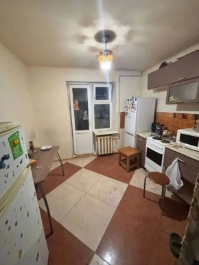 Хранил запрещённые вещества в обёртке из-под мороженого: в Сургуте полицейские ликвидировали наркопритон