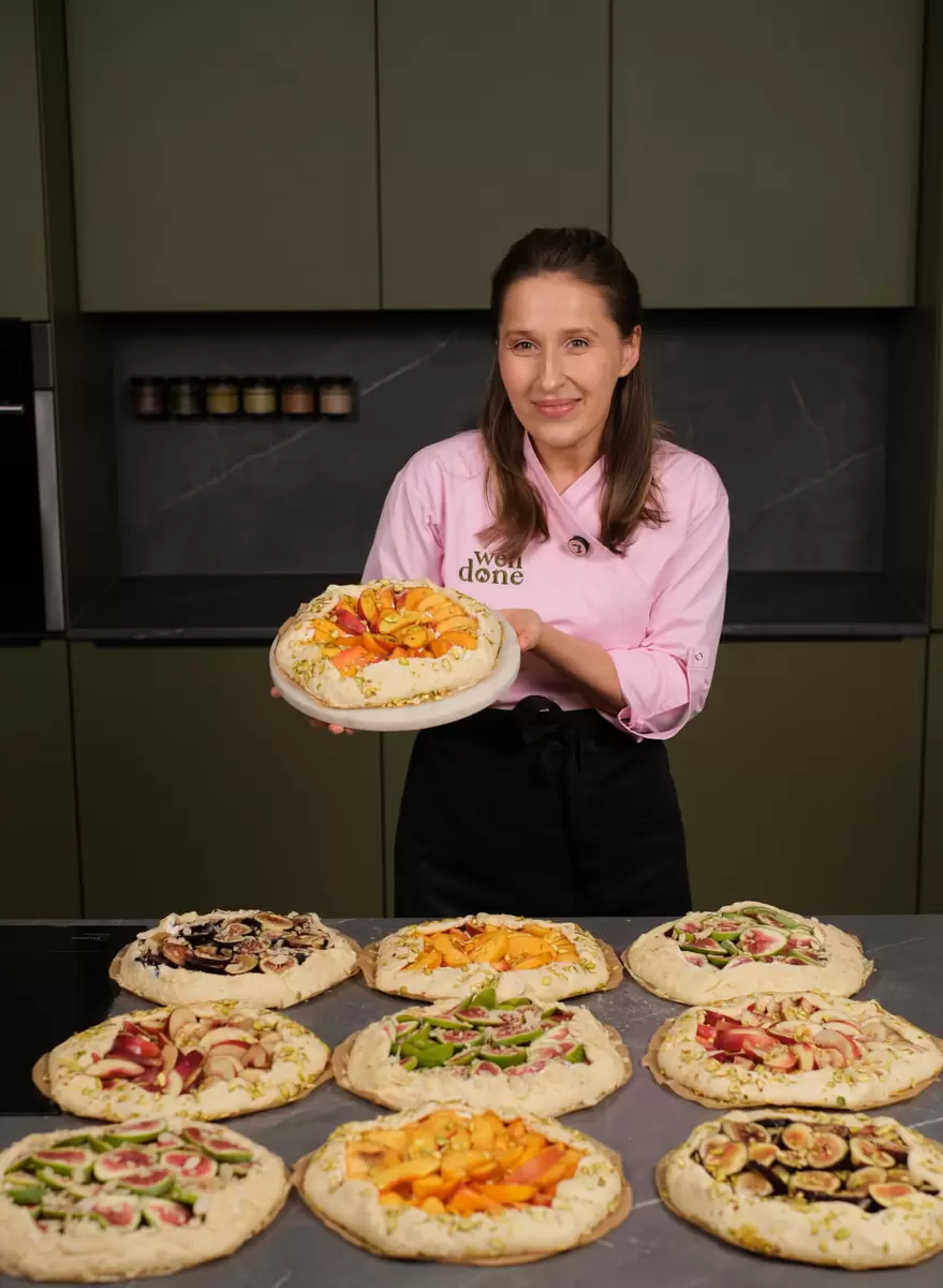 Творожная галета с сезонными фруктами