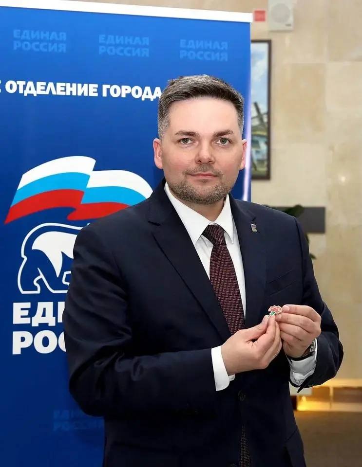 В Сургуте стартовала ежегодная Всероссийская благотворительная акция «Красная гвоздика» В Сургуте стартовала ежегодная Всероссийская благотворительная акция «Красная гвоздика»