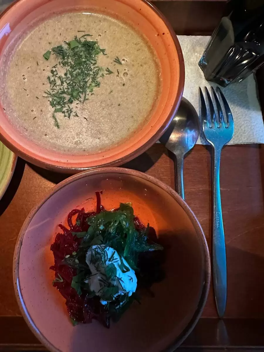 Непревзойденный салат с свеклой, чуккой и сыром