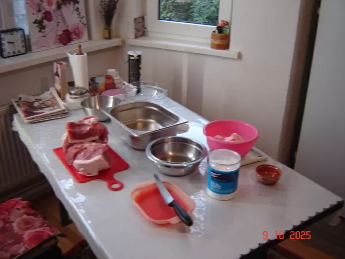 Как самостоятельно приготовить вкусную домашнюю колбасу: секреты и советы