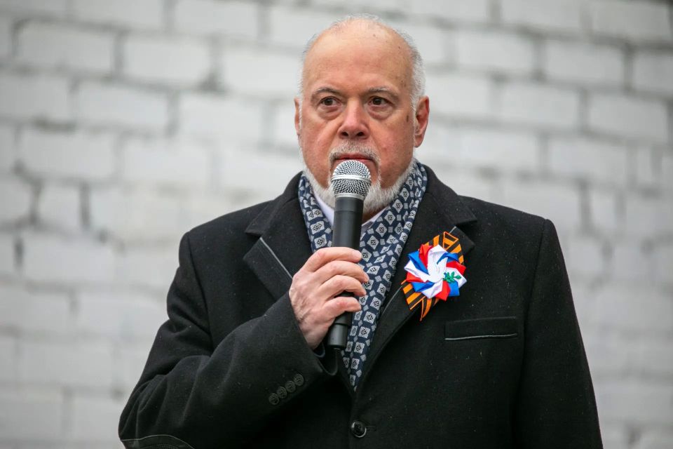 «Кто, если не мы»: в Сургуте прошёл единый день патриотического воспитания, приуроченный к 81-й годовщине Победы «Кто, если не мы»: в Сургуте прошёл единый день патриотического воспитания, приуроченный к 81-й годовщине Победы