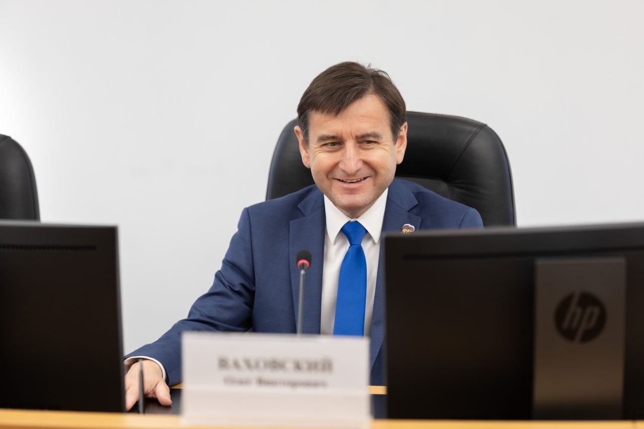 Заместитель Председателя Думы города Сургута Эмилия Трапезникова приняла участие в работе пятнадцатого заседания Молодежного парламента при Думе ХМАО-Югры, которое проходило два дня в Сургуте Заместитель Председателя Думы города Сургута Эмилия Трапезникова приняла участие в работе пятнадцатого заседания Молодежного парламента при Думе ХМАО-Югры, которое проходило два дня в Сургуте