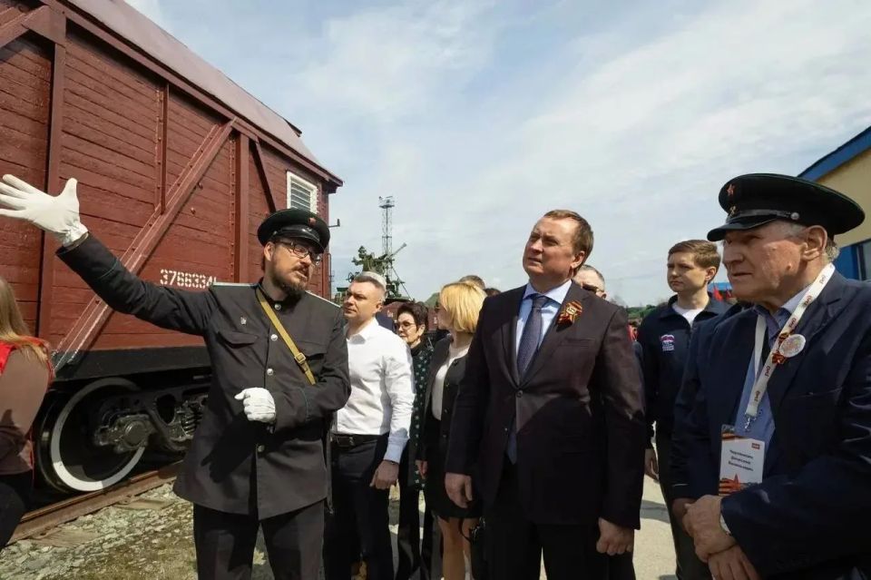 В Сургут прибыл ретропоезд «Эшелон Победы» В Сургут прибыл ретропоезд «Эшелон Победы»