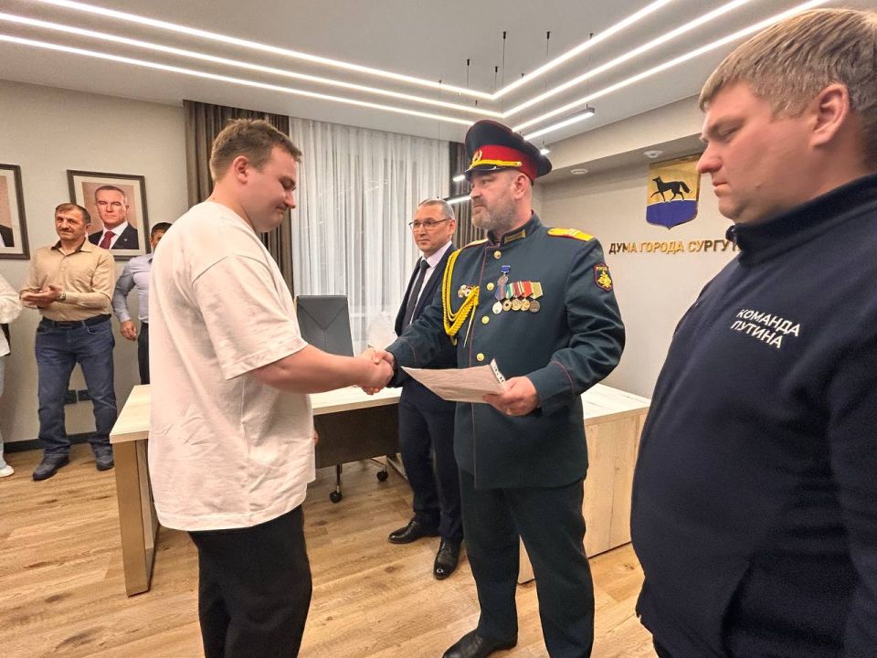 Сегодня я вместе со своим другом гвардии-сержантом, командиром медицинского взвода, ветераном СВО Алексеем Двуличанским вручил восемь медалей «За содействие СВО», которые нам передали бойцы войсковой части 34491 (г. Макеевка) Сегодня я вместе со своим другом гвардии-сержантом, командиром медицинского взвода, ветераном СВО Алексеем Двуличанским вручил восемь медалей «За содействие СВО», которые нам передали бойцы войсковой части 34491 (г. Макеевка)