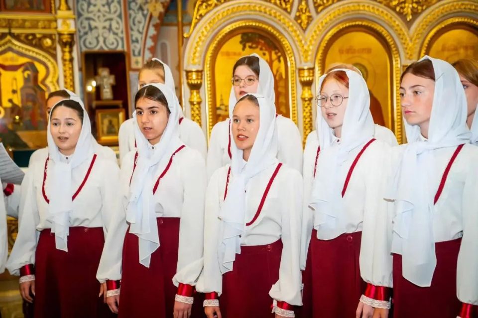 Губернатор Югры поздравил Ханты-Мансийскую епархию с 15-летием Губернатор Югры поздравил Ханты-Мансийскую епархию с 15-летием