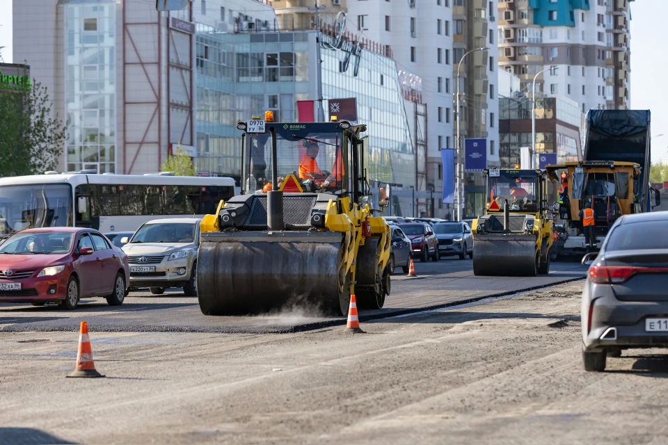 Сургут с рабочим визитом посетил губернатор Югры Руслан Кухарук Сургут с рабочим визитом посетил губернатор Югры Руслан Кухарук
