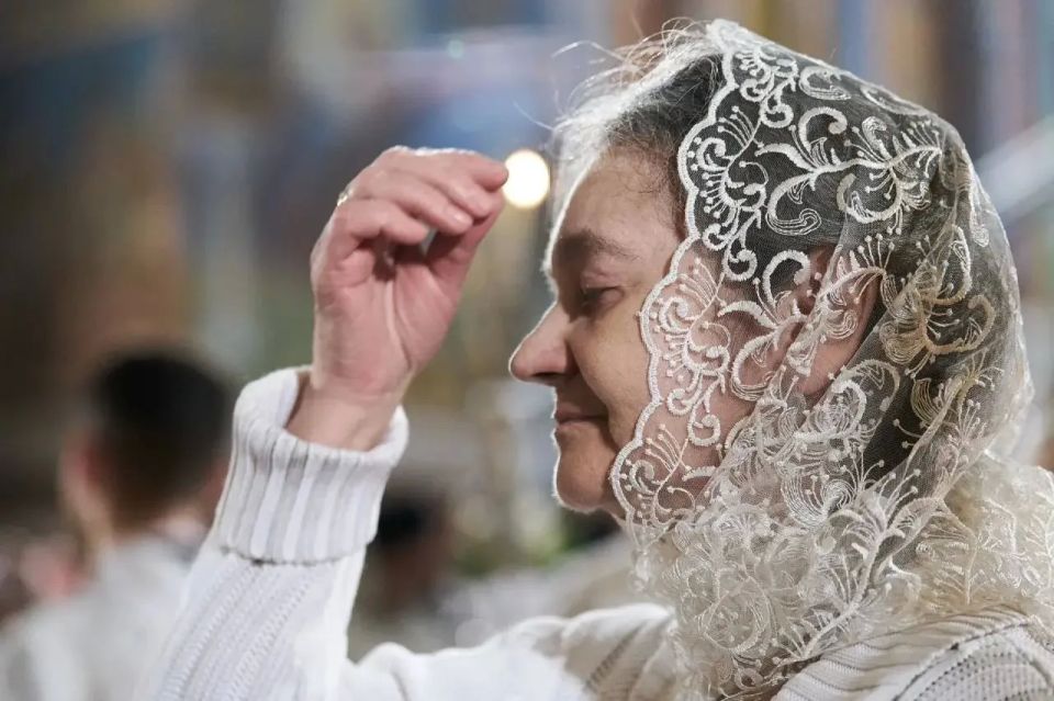 Губернатор Югры поздравил Ханты-Мансийскую епархию с 15-летием Губернатор Югры поздравил Ханты-Мансийскую епархию с 15-летием