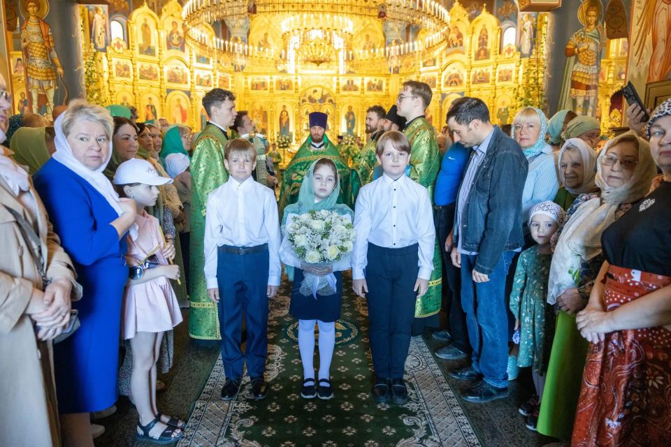 Крестный ход в Сургуте объединил более 7 тысяч верующих Крестный ход в Сургуте объединил более 7 тысяч верующих