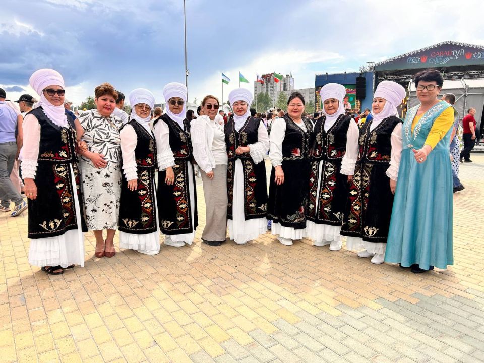 Губернатор ХМАО-Югры Руслан Кухарук присутствовал сегодня на мероприятии, которое проходило в Сургуте - III Международном Иртышском Сабантуе Губернатор ХМАО-Югры Руслан Кухарук присутствовал сегодня на мероприятии, которое проходило в Сургуте - III Международном Иртышском Сабантуе