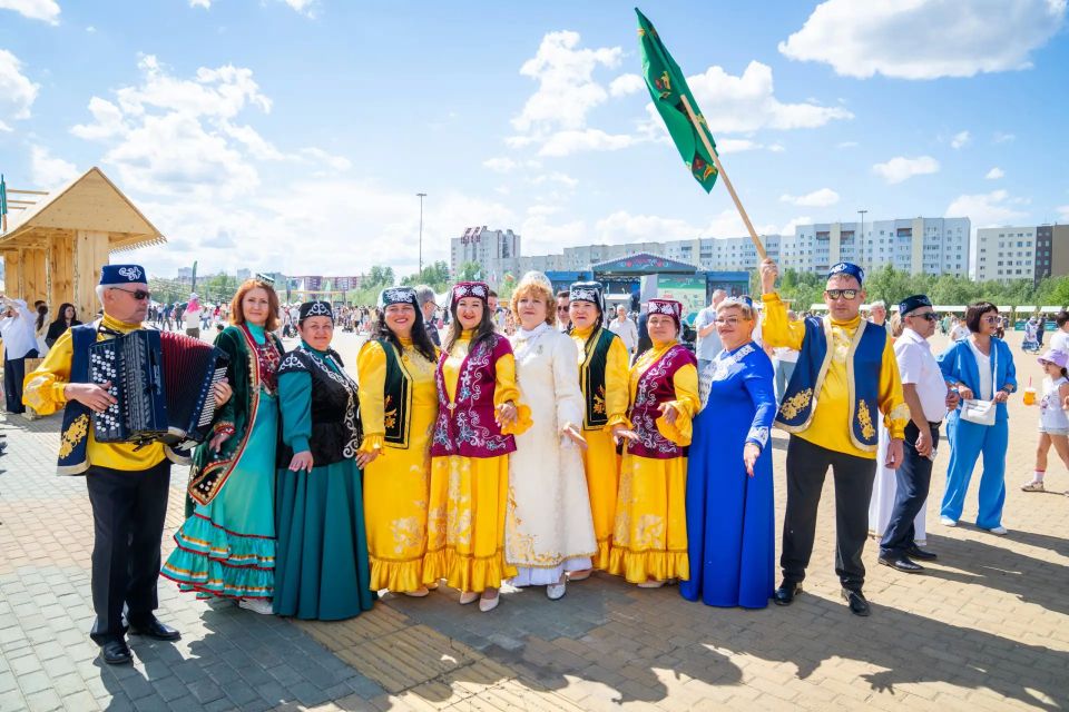 В Сургуте проходит III Международный Иртышский Сабантуй В Сургуте проходит III Международный Иртышский Сабантуй