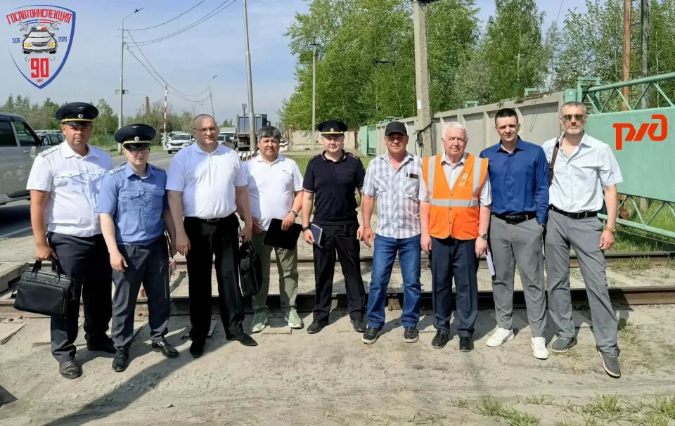 Госавтоинспекция Югры напоминает о безопасности на железнодорожных переездах Госавтоинспекция Югры напоминает о безопасности на железнодорожных переездах
