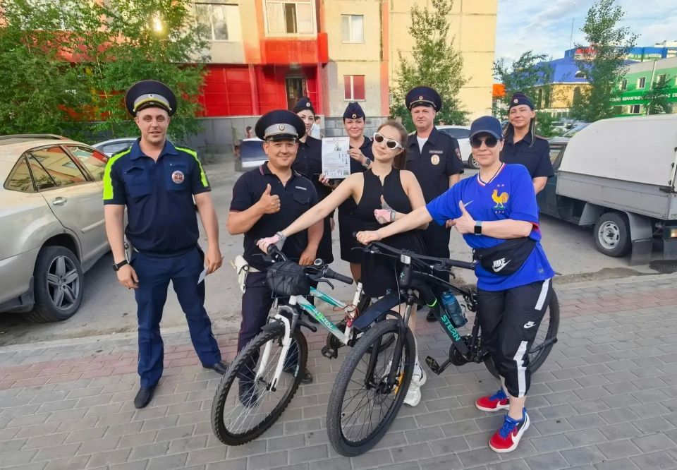 Профилактика аварийности с детьми: в крупнейшем городе округа проходят массовые пешие патрули Профилактика аварийности с детьми: в крупнейшем городе округа проходят массовые пешие патрули