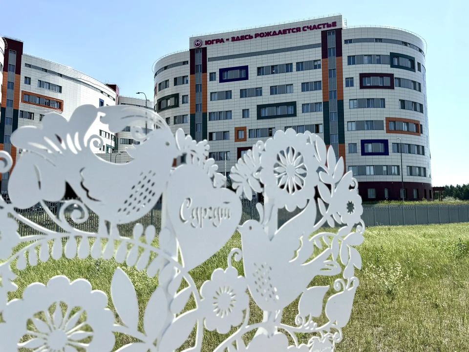 В Сургуте лавочки-фотозоны с русскими традиционными мотивами обрели новые локации В Сургуте лавочки-фотозоны с русскими традиционными мотивами обрели новые локации
