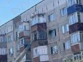 В Сургуте пожар в многоэтажке — на Ленинградской, 15 работают огнеборцы, дежурит машина скорой помощи, передаёт журналист СТВ