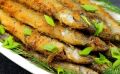 Бесполезные запахи на кухне: как приготовить мойву без следов дыма