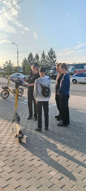 В Югре проходят профилактические мероприятия совместно с кикшеринговыми компаниями В Югре проходят профилактические мероприятия совместно с кикшеринговыми компаниями