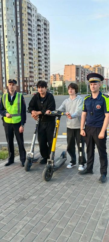 В Югре проходят профилактические мероприятия совместно с кикшеринговыми компаниями В Югре проходят профилактические мероприятия совместно с кикшеринговыми компаниями