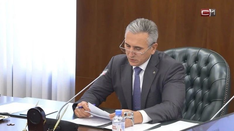 Жители Тюменской области попросили Александра Моора отремонтировать дороги Жители Тюменской области попросили Александра Моора отремонтировать дороги