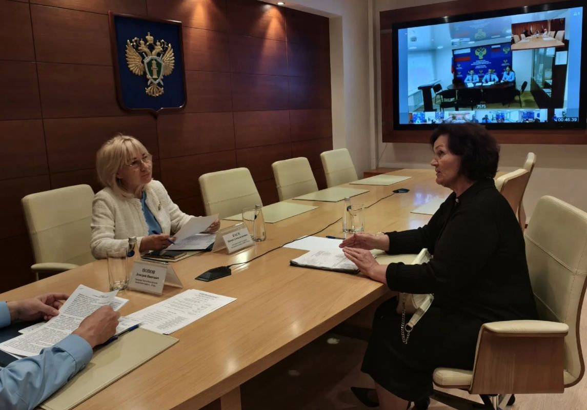 Прокурор автономного округа Дмитрий Попов совместно с Уполномоченным по защите прав предпринимателей Ириной Каск провели тематический личный прием Прокурор автономного округа Дмитрий Попов совместно с Уполномоченным по защите прав предпринимателей Ириной Каск провели тематический личный прием