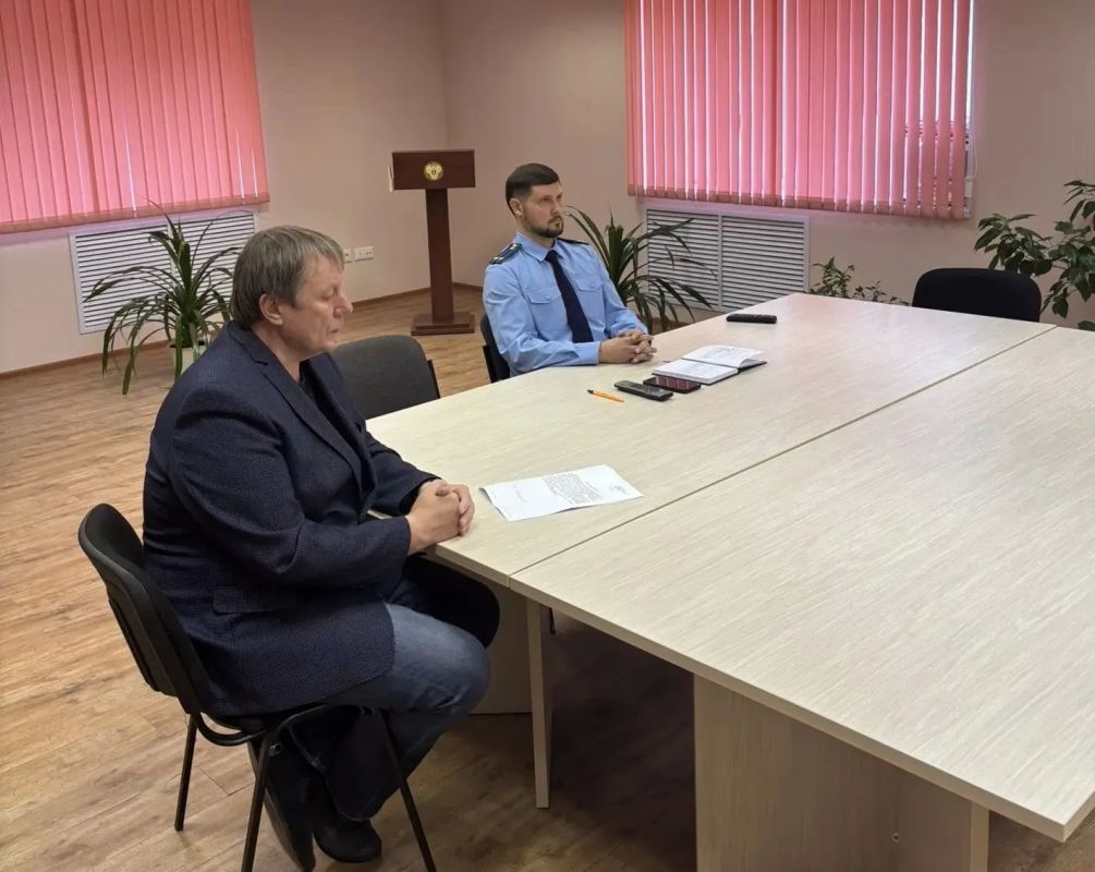 Прокурор автономного округа Дмитрий Попов совместно с Уполномоченным по защите прав предпринимателей Ириной Каск провели тематический личный прием Прокурор автономного округа Дмитрий Попов совместно с Уполномоченным по защите прав предпринимателей Ириной Каск провели тематический личный прием