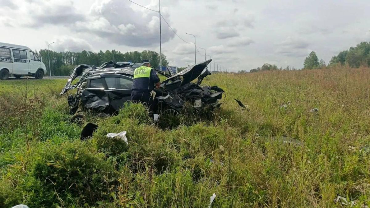 Шестимесячный малыш погиб в аварии на Тюменском тракте — семья ехала из Югры в Екатеринбург Шестимесячный малыш погиб в аварии на Тюменском тракте — семья ехала из Югры в Екатеринбург