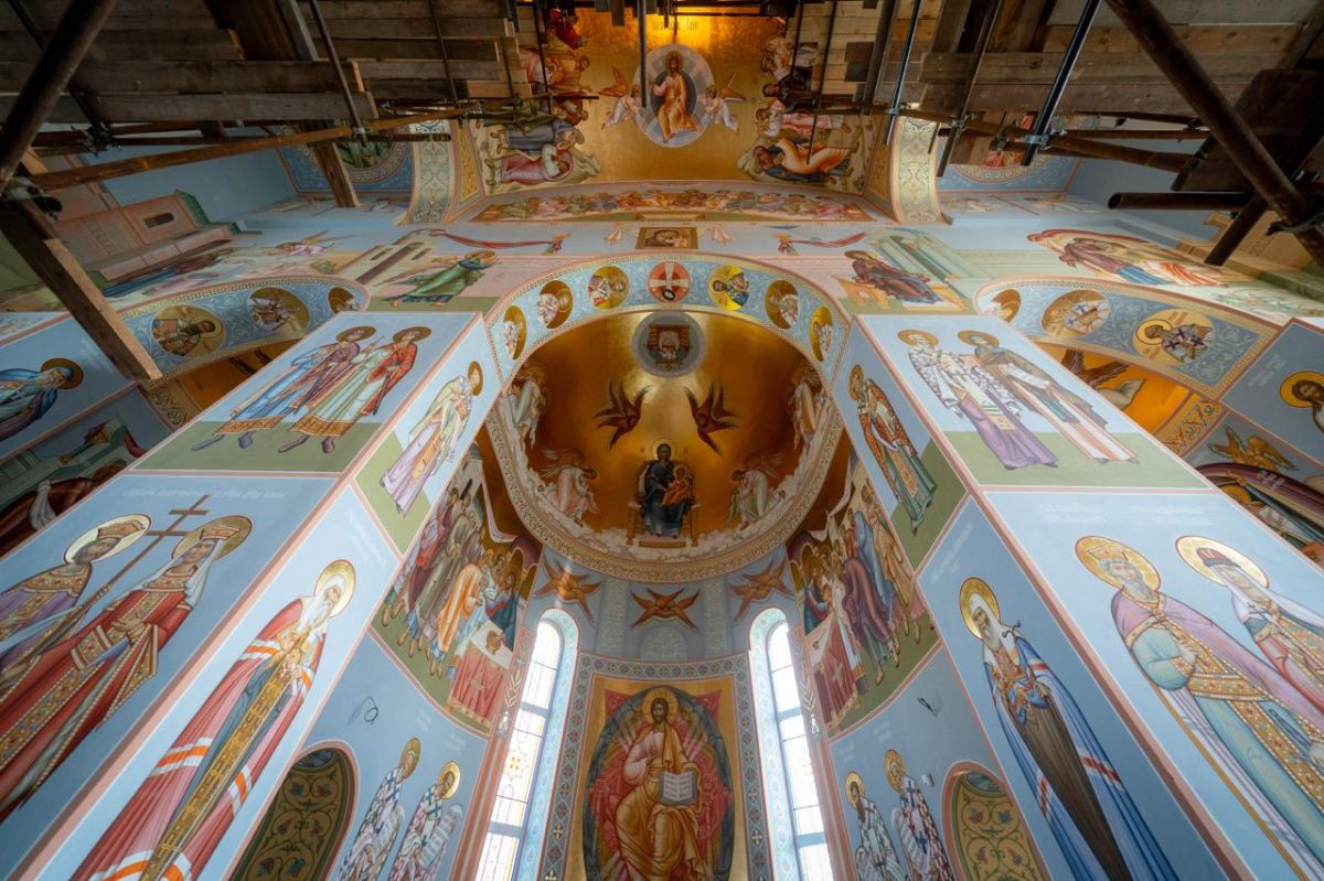 В Белом Яре открыли памятник Святым Царственным Страстотерпцам В Белом Яре открыли памятник Святым Царственным Страстотерпцам