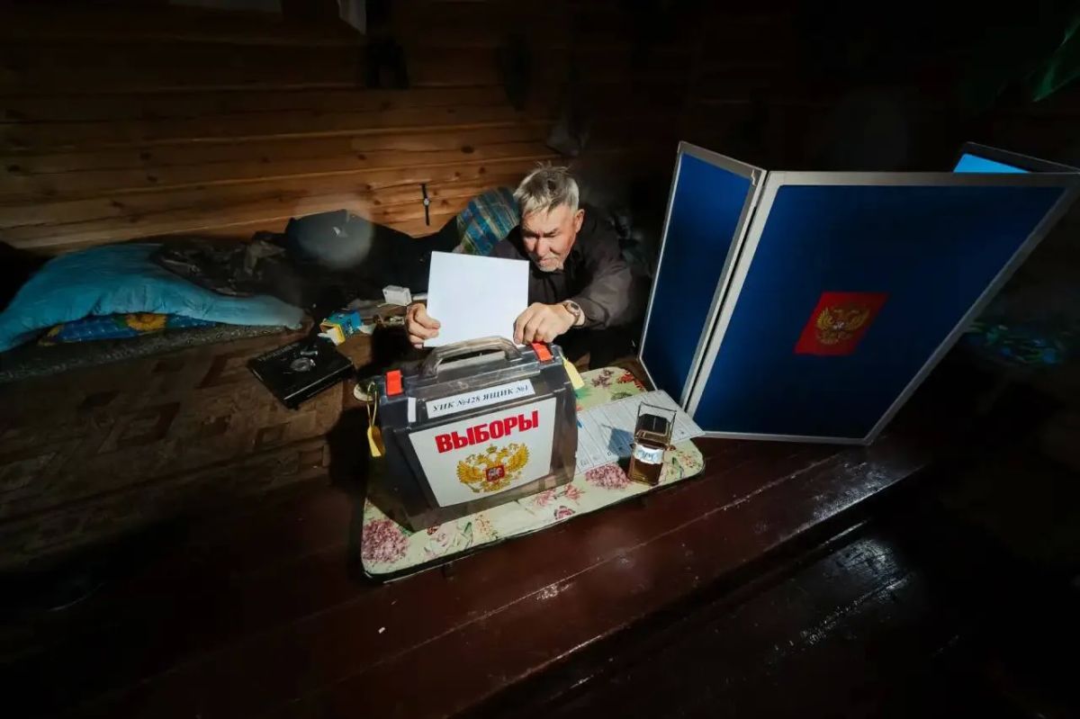 В Югре началось досрочное голосование на выборах 2026 года В Югре началось досрочное голосование на выборах 2026 года