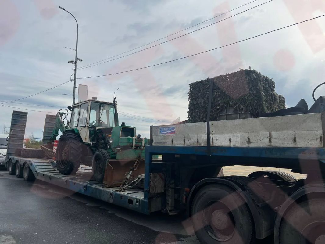 Из Сургута в зону специальной военной операции отправили очередной гуманитарный конвой Из Сургута в зону специальной военной операции отправили очередной гуманитарный конвой
