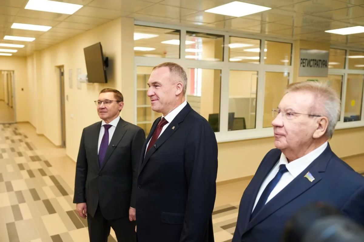 Сегодня в Югре работает первый заместитель председателя Совета Федерации РФ Владимир Якушев Сегодня в Югре работает первый заместитель председателя Совета Федерации РФ Владимир Якушев