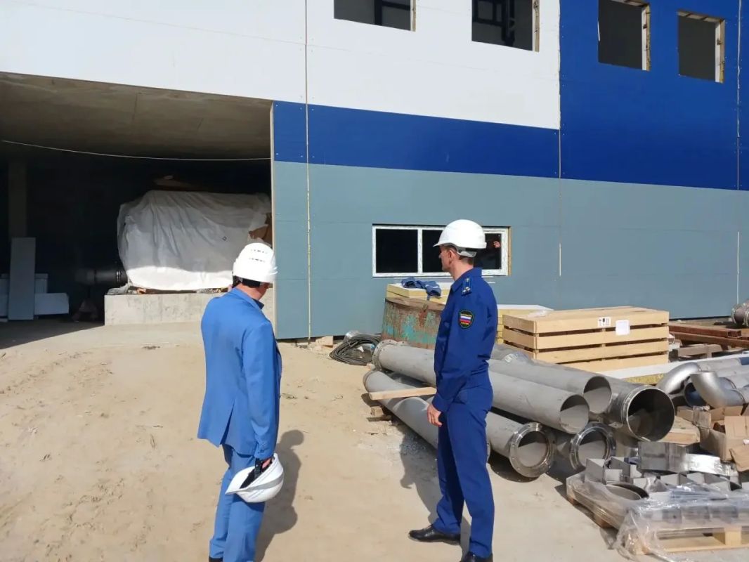 Прокуратура Сургутского района держит на контроле строительство поликлиники, расположенной в г.п.Федоровском Прокуратура Сургутского района держит на контроле строительство поликлиники, расположенной в г.п.Федоровском