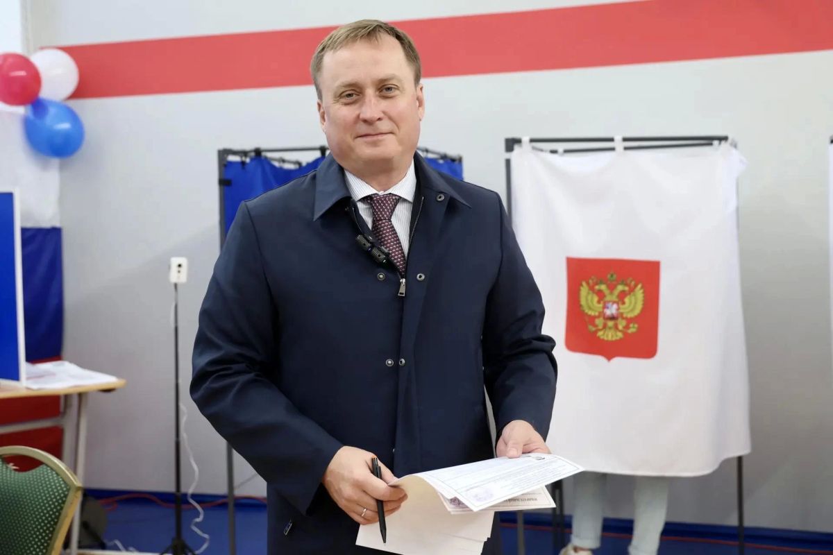 Одним из первых сегодня свой выбор сделал Глава Сургута Максим Слепов Одним из первых сегодня свой выбор сделал Глава Сургута Максим Слепов