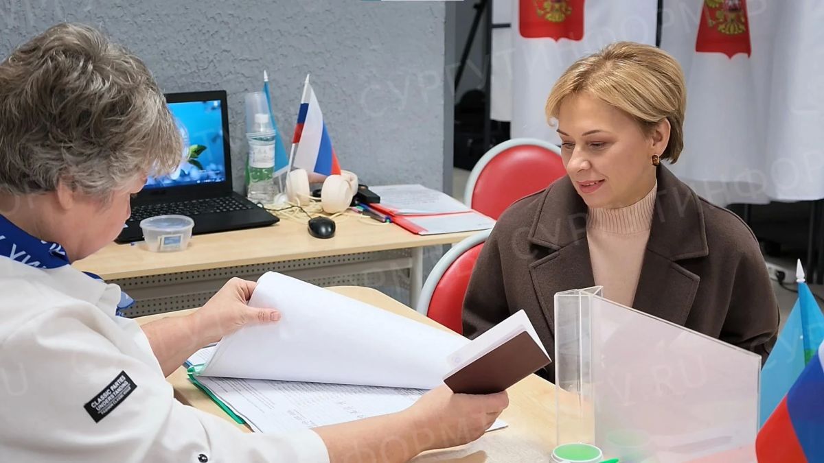 В Сургуте, как и по всей Югре и России, рано утром стартовал второй день выборов