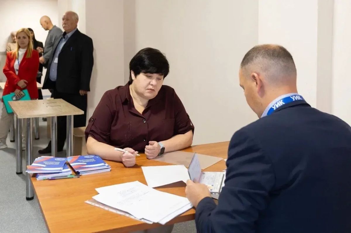 С надеждой на лучшую жизнь: в Сургуте прошло голосование в пунктах временного размещения граждан, прибывших из ДНР и ЛНР С надеждой на лучшую жизнь: в Сургуте прошло голосование в пунктах временного размещения граждан, прибывших из ДНР и ЛНР