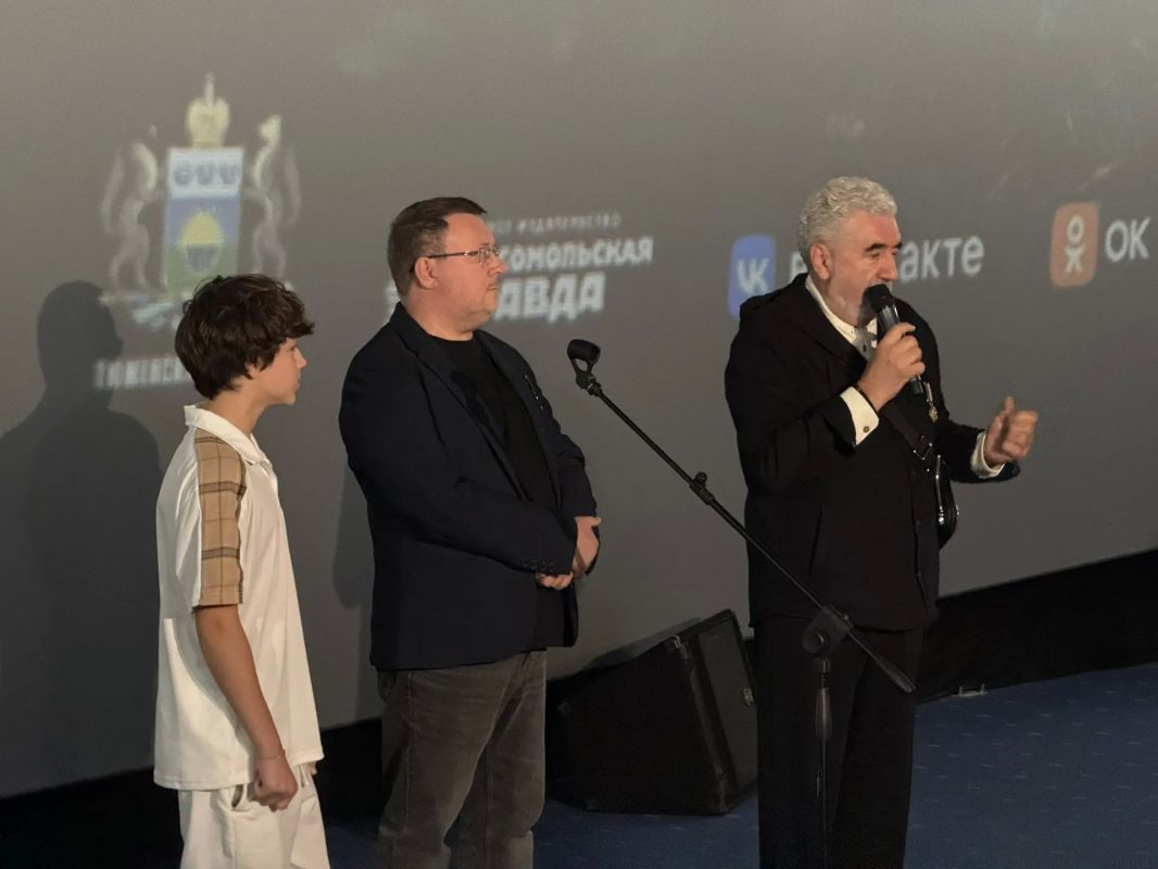 В Сургуте состоялась премьера кинокартины «Романовы: преданность и предательство» В Сургуте состоялась премьера кинокартины «Романовы: преданность и предательство»