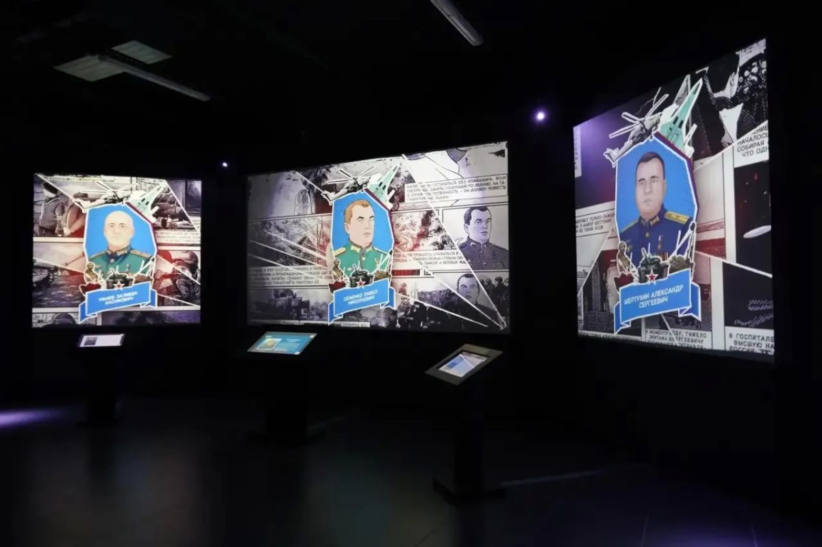 В Сургуте открылась выставка о героях СВО В Сургуте открылась выставка о героях СВО