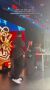 На концерте Sqwoz Bab в Сургуте произошло трогательное событие: парень сделал предложение своей девушке