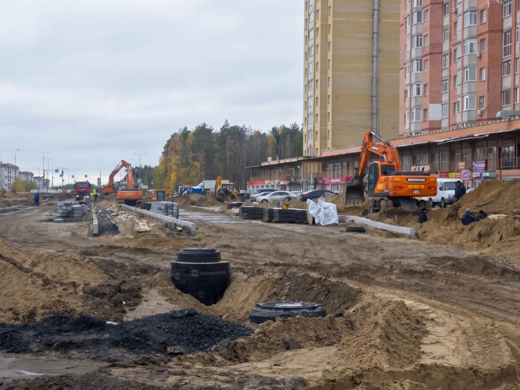 В Сургуте завершается строительство двух новых дорог на улице Александра Усольцева В Сургуте завершается строительство двух новых дорог на улице Александра Усольцева