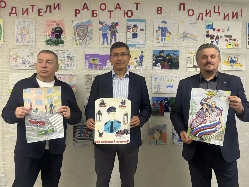В ХантыМансийске подведены итоги конкурса «Мои родители работают в полиции» В ХантыМансийске подведены итоги конкурса «Мои родители работают в полиции»
