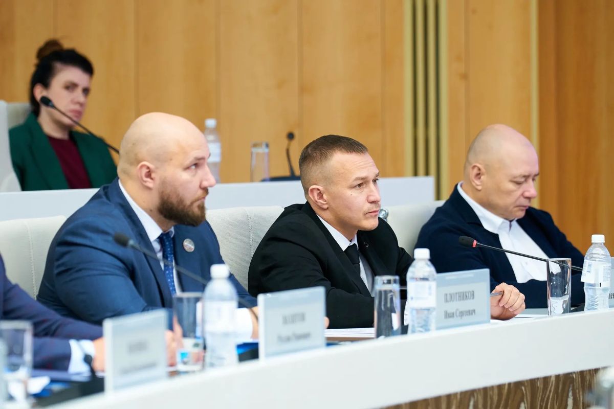 На расширенном заседании Координационного совета по духовно-нравственному и гражданско-патриотическому воспитанию Правительство Югры, Ханты-Мансийская и Югорская епархия подписали соглашение о сотрудничестве. На расширенном заседании Координационного совета по духовно-нравственному и гражданско-патриотическому воспитанию Правительство Югры, Ханты-Мансийская и Югорская епархия подписали соглашение о сотрудничестве.
